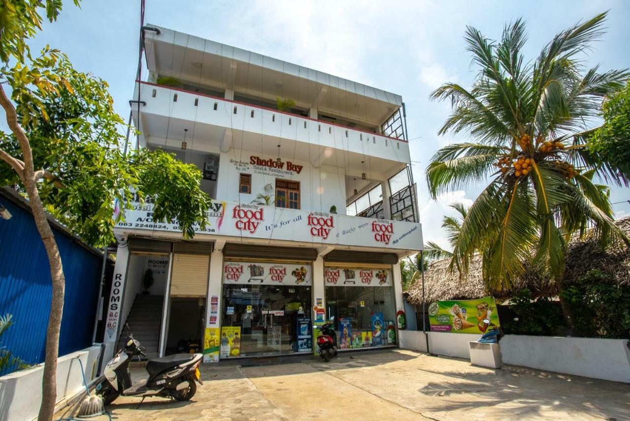 Chithru Bay Rooms & Hostel Arugam Bay Buitenkant foto