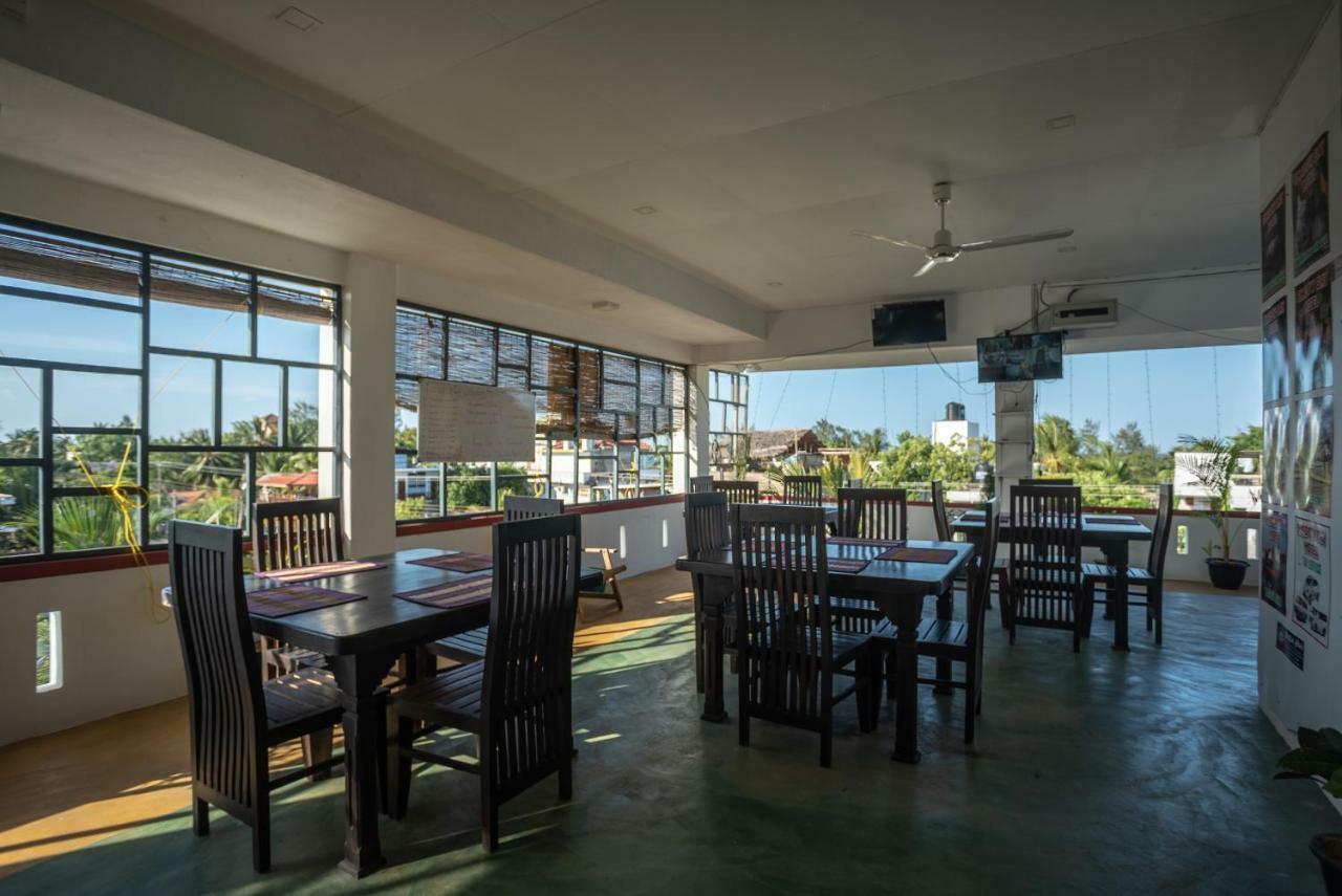 Chithru Bay Rooms & Hostel Arugam Bay Buitenkant foto